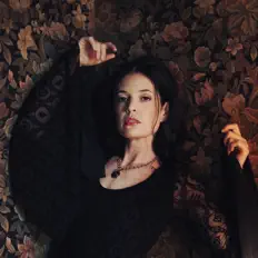 Escucha a Beth Crowley, mira videos musicales, lee su biografía, consulta las fechas de las gira y más.