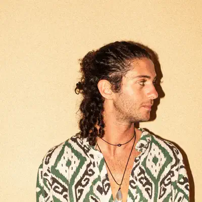 Listen to Gianni, watch music videos, read bio, see tour dates & more!