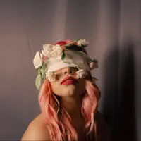 Luister naar undefined, bekijk muziekvideo's, lees de bio, bekijk de tourdata, en meer!