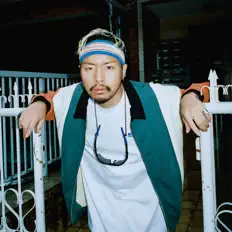 DinoJr.을(를) 듣고, 뮤직 비디오를 보고, 약력을 읽고, 투어 일정 등을 확인하세요!