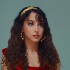 聆聽 Diana Deeb、觀看音樂影片、閱讀小傳、查看巡演日期等！