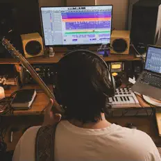 收听 Nathan Mell、观看音乐视频、阅读小传、查看巡演日期等 ！
