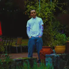 聆聽 Nine Seven Pta、觀看音樂影片、閱讀小傳、查看巡演日期等！