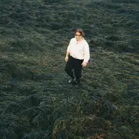 Dengarkan undefined, tonton video musik, baca bio, lihat tanggal tur & lainnya!