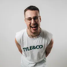 Ouve Paul Keen, vê vídeos de música, lê a biografia, vê as datas da digressão e muito mais!