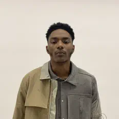 收听 Mally、观看音乐视频、阅读小传、查看巡演日期等 ！