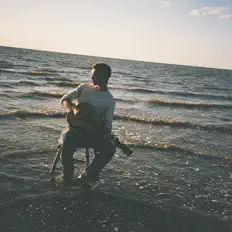 收听 Jasper Hodges、观看音乐视频、阅读小传、查看巡演日期等 ！