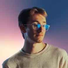 聆聽 Trtle.T、觀看音樂影片、閱讀小傳、查看巡演日期等！