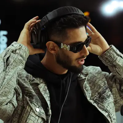 Listen to Shaf Huse, watch music videos, read bio, see tour dates & more!