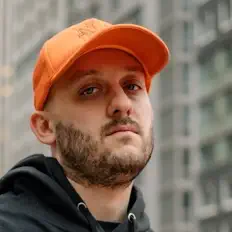 Poslechněte si interpreta Nbhd Nick, sledujte hudební videa, přečtěte si životopis, podívejte se na data turné a další informace.