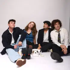 weatherboysを聴いたり、ミュージックビデオを鑑賞したり、経歴やツアー日程などを確認したりしましょう！