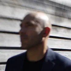 Ouve La musique de Li, vê vídeos de música, lê a biografia, vê as datas da digressão e muito mais!