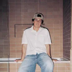 Hör dir Jack Murnin an, schau dir Musikvideos an, lies die Biografie, finde Tourdaten und mehr!