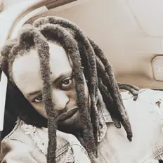 Posłuchaj wykonawcy Mrzeefosho, obejrzyj teledyski, przeczytaj biografię, zobacz daty tras koncertowych i nie tylko!