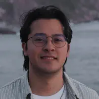 聆聽 undefined、觀看音樂影片、閱讀小傳、查看巡演日期等！