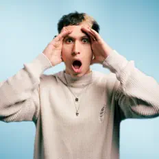 收听 DripLee、观看音乐视频、阅读小传、查看巡演日期等 ！