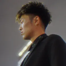 Leone dinle, müzik videolarını izle, biyografisini oku, tur tarihlerini ve daha fazlasını gör!