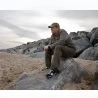 Escucha a undefined, mira videos musicales, lee su biografía, consulta las fechas de las gira y más.