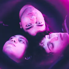 Pirchu सुनें, म्यूज़िक वीडियो देखें, बायो पढ़ें, दौरे की तारीखें और बहुत कुछ देखें!