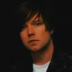 Ascolta TRVCR, guarda video musicali, leggi la biografia, vedi le date del tour & altro!