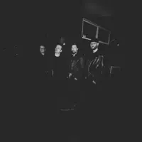 Ascolta undefined, guarda video musicali, leggi la biografia, vedi le date del tour & altro!