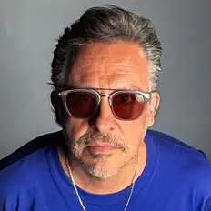 收听 Rick Bonadio、观看音乐视频、阅读小传、查看巡演日期等 ！