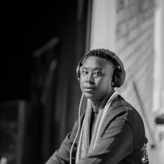 Cheese Deep सुनें, म्यूज़िक वीडियो देखें, बायो पढ़ें, दौरे की तारीखें और बहुत कुछ देखें!