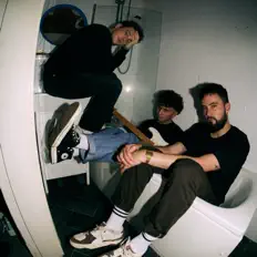 Fir the Bandを聴いたり、ミュージックビデオを鑑賞したり、経歴やツアー日程などを確認したりしましょう！