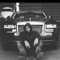 undefined dinle, müzik videolarını izle, biyografisini oku, tur tarihlerini ve daha fazlasını gör!