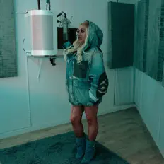 聆聽 Barbie Bandz、觀看音樂影片、閱讀小傳、查看巡演日期等！