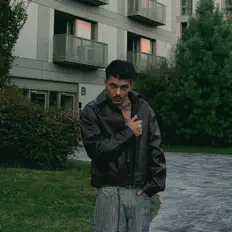 Dengarkan Gabi Bagu, tonton video musik, baca bio, lihat tanggal tur & lainnya!