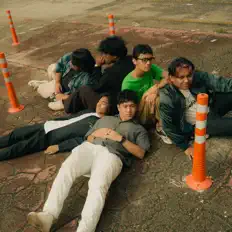 Ouve Smesta, vê vídeos de música, lê a biografia, vê as datas da digressão e muito mais!