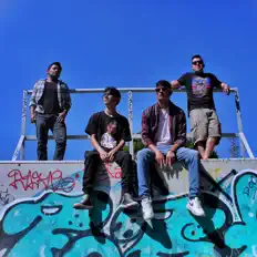 Listen to Tres Sietes, watch music videos, read bio, see tour dates & more!