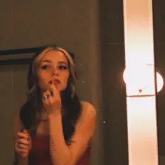Escucha a adelaide rhys, mira videos musicales, lee su biografía, consulta las fechas de las gira y más.