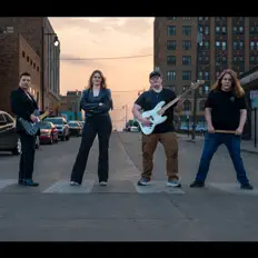 Luister naar Northern Destiny, bekijk muziekvideo's, lees de bio, bekijk de tourdata, en meer!