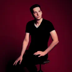 HEOD सुनें, म्यूज़िक वीडियो देखें, बायो पढ़ें, दौरे की तारीखें और बहुत कुछ देखें!