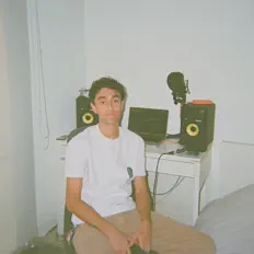 Ouve sahil, vê vídeos de música, lê a biografia, vê as datas da digressão e muito mais!