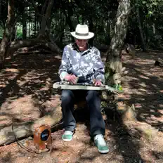 Michael Messerを聴いたり、ミュージックビデオを鑑賞したり、経歴やツアー日程などを確認したりしましょう！
