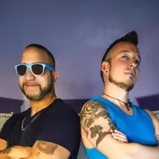 MESSMAKERを聴いたり、ミュージックビデオを鑑賞したり、経歴やツアー日程などを確認したりしましょう！