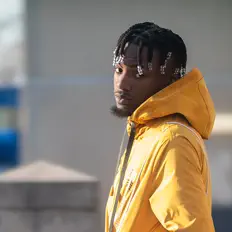 Young Marckson dinle, müzik videolarını izle, biyografisini oku, tur tarihlerini ve daha fazlasını gör!