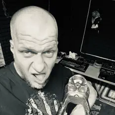 Ouça 2 Yellow Elephants, assista a videoclipes, leia a biografia, veja as datas das turnês e mais!