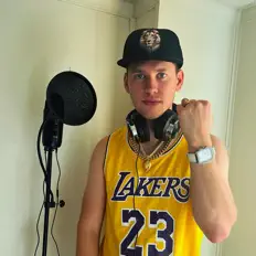 Escucha a OgBigBandz, mira vídeos musicales, lee la biografía, consulta fechas de giras y mucho más.