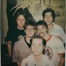 Escucha a the commoners, mira videos musicales, lee su biografía, consulta las fechas de las gira y más.