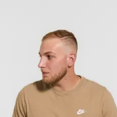 Hör dir AyelexMadeThat an, schau dir Musikvideos an, lies die Biografie, finde Tourdaten und mehr!