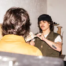 Moldy Stewを聴いたり、ミュージックビデオを鑑賞したり、経歴やツアー日程などを確認したりしましょう！