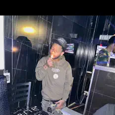 Sirsnapalott을(를) 듣고, 뮤직 비디오를 보고, 약력을 읽고, 투어 일정 등을 확인하세요!