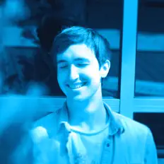 收听 SkyFlowers、观看音乐视频、阅读小传、查看巡演日期等 ！