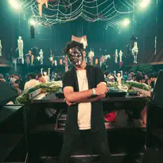 Swat Stainを聴いたり、ミュージックビデオを鑑賞したり、経歴やツアー日程などを確認したりしましょう！