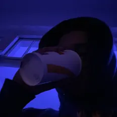 Ouça 4oreverfriday, assista a videoclipes, leia a biografia, veja as datas das turnês e mais!