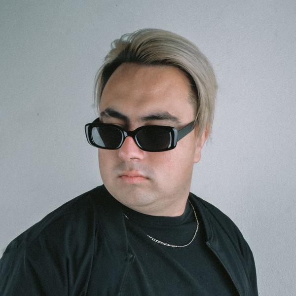 Sebastian Mora's avatar